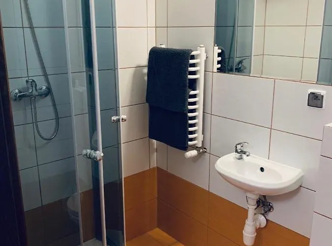 Penzion Ms-otel Goscinne 1,2,3 Osobowe Zywiec Jezioro Zywieckie Pietrzykowice (Bielsko-Biala)