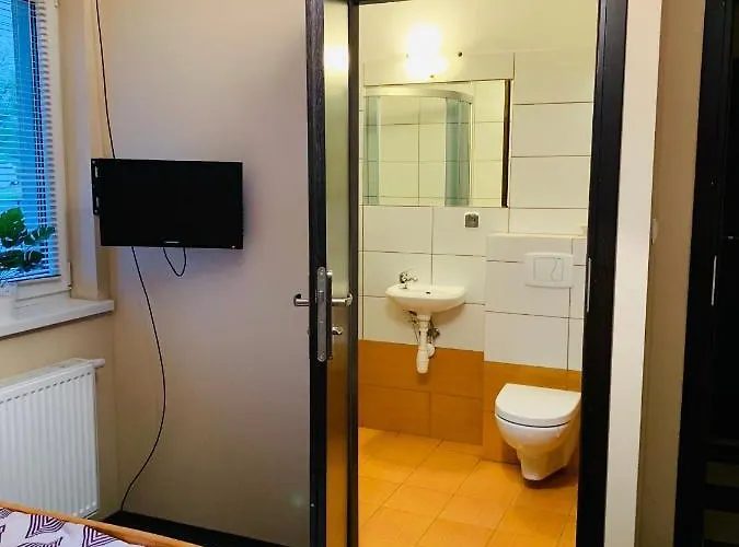 Penzion Ms-otel Goscinne 1,2,3 Osobowe Zywiec Jezioro Zywieckie